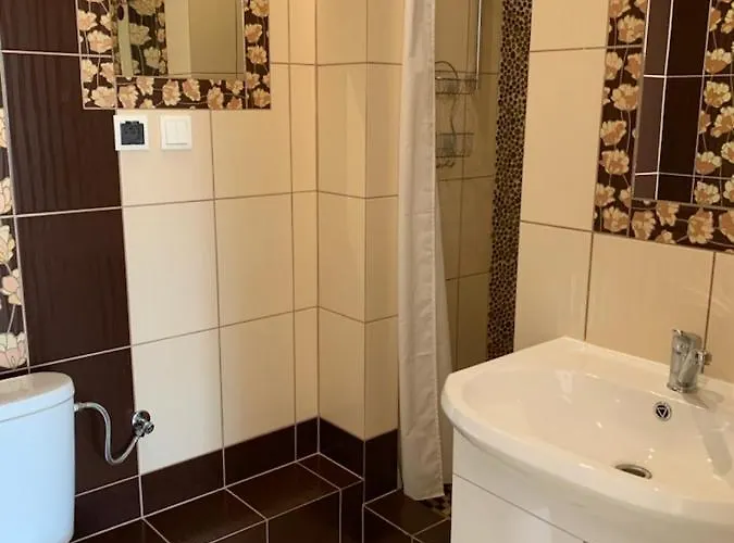 Goscinne Matros Проживание в семье Устроне-Морске