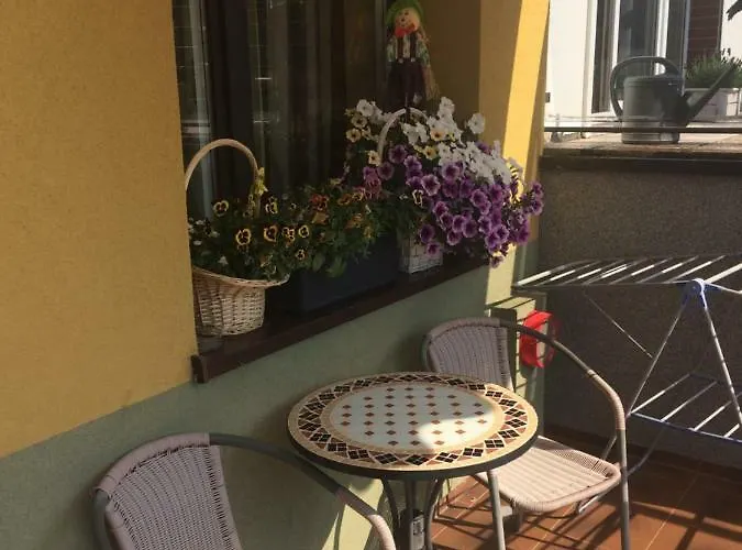 Goscinne Matros Устроне-Морске