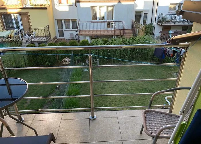 Goscinne Matros Устроне-Морске